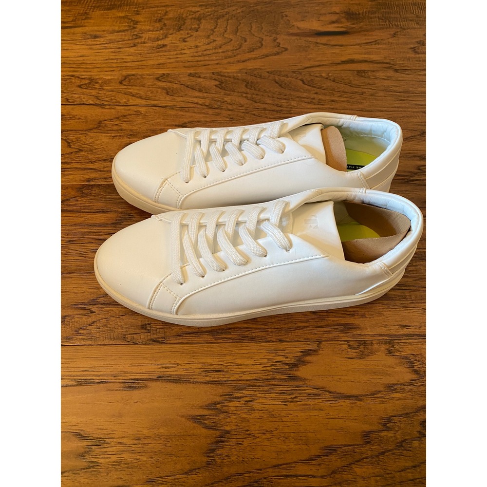Thousand Fell Womens Lace Up Sneakers White Vegan Leather Low Top Shoes Sz 8.5